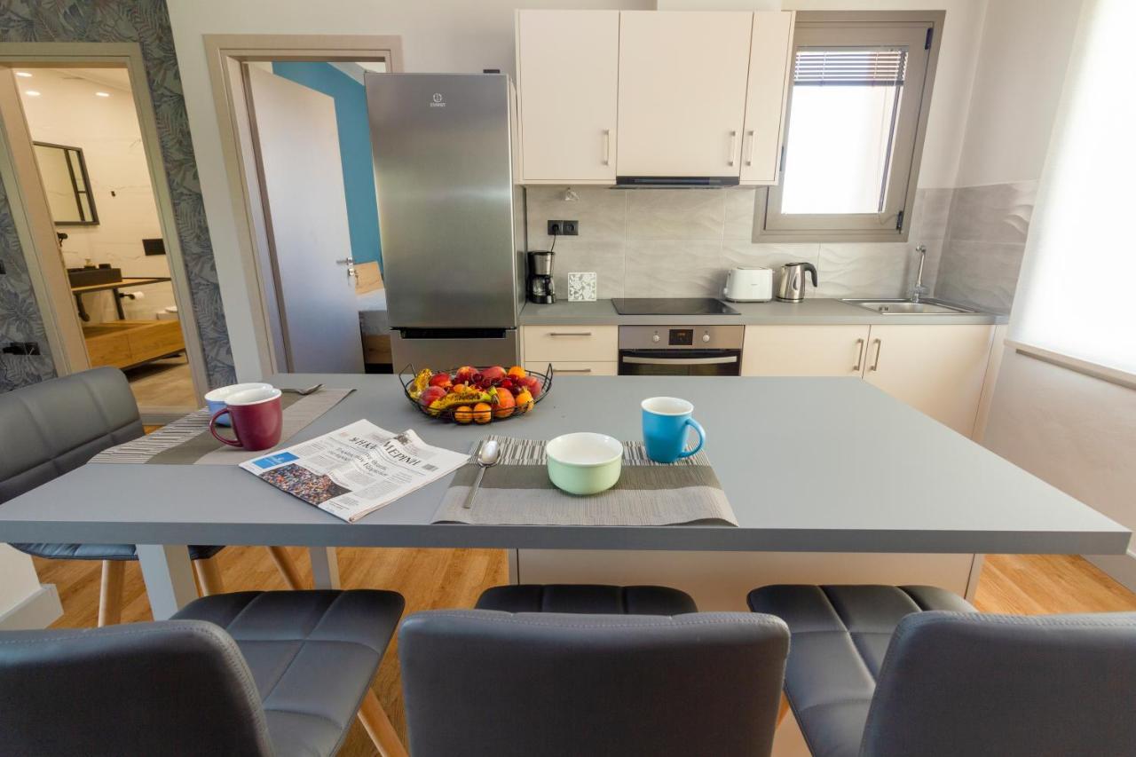 Appartement Chic And Minimalistic With Sea View
